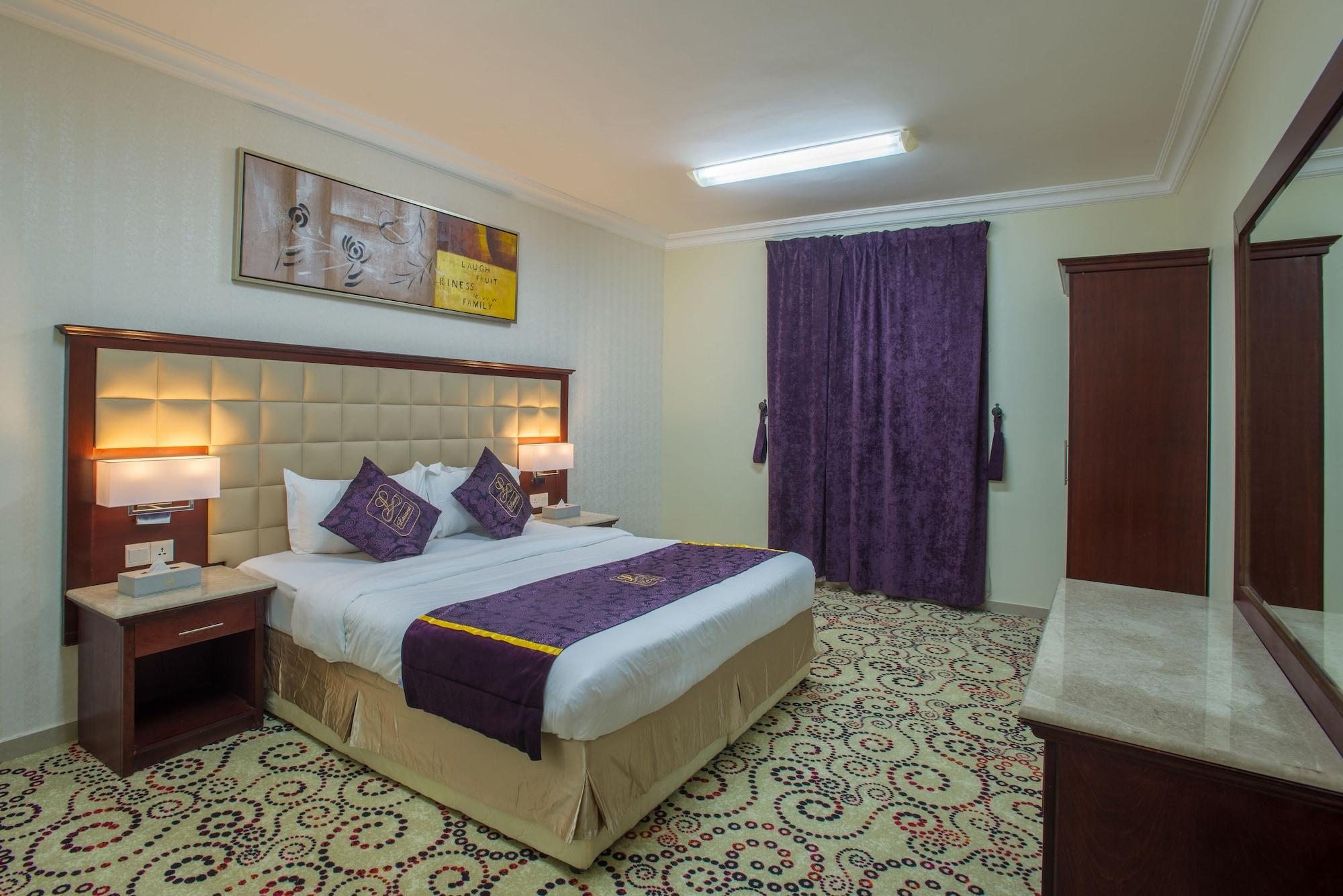 Lavona Hotel Дамам Екстериор снимка